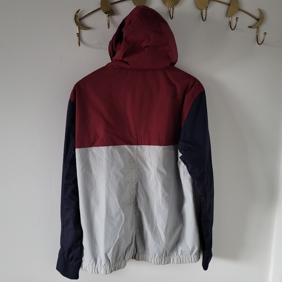 🌟Host Pick🌟 Men's Large Windbreaker in Burgundy Navy and Grey Burton Menswear - Picture 2 of 7